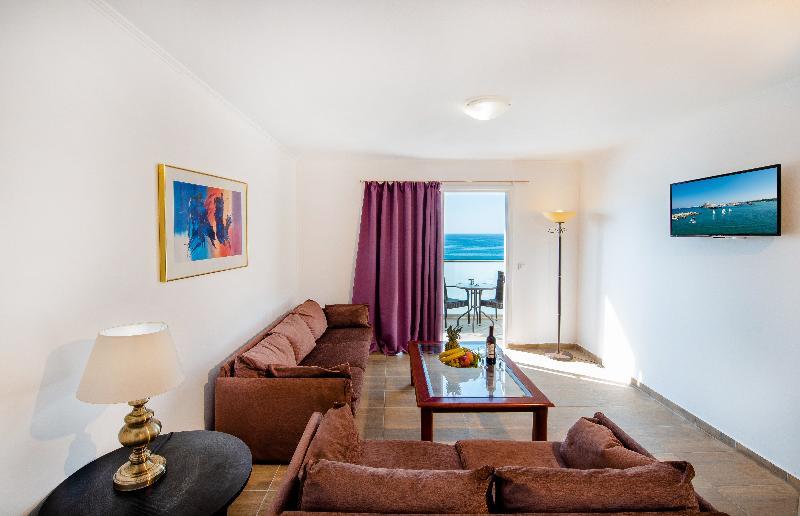 Ilyssion Hotel Lardos Extérieur photo