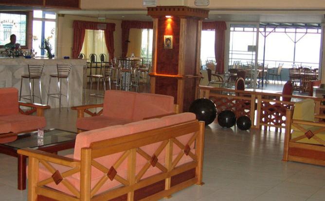 Ilyssion Hotel Lardos Extérieur photo